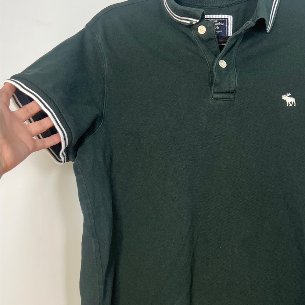 Abercrombie & Fitch Men's Dark Green and White Polo Shirt‎ Size Medium - Picture 3 of 6
